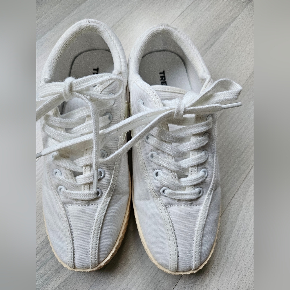 TRETORN Women's White Nylite Canvas Sneakers